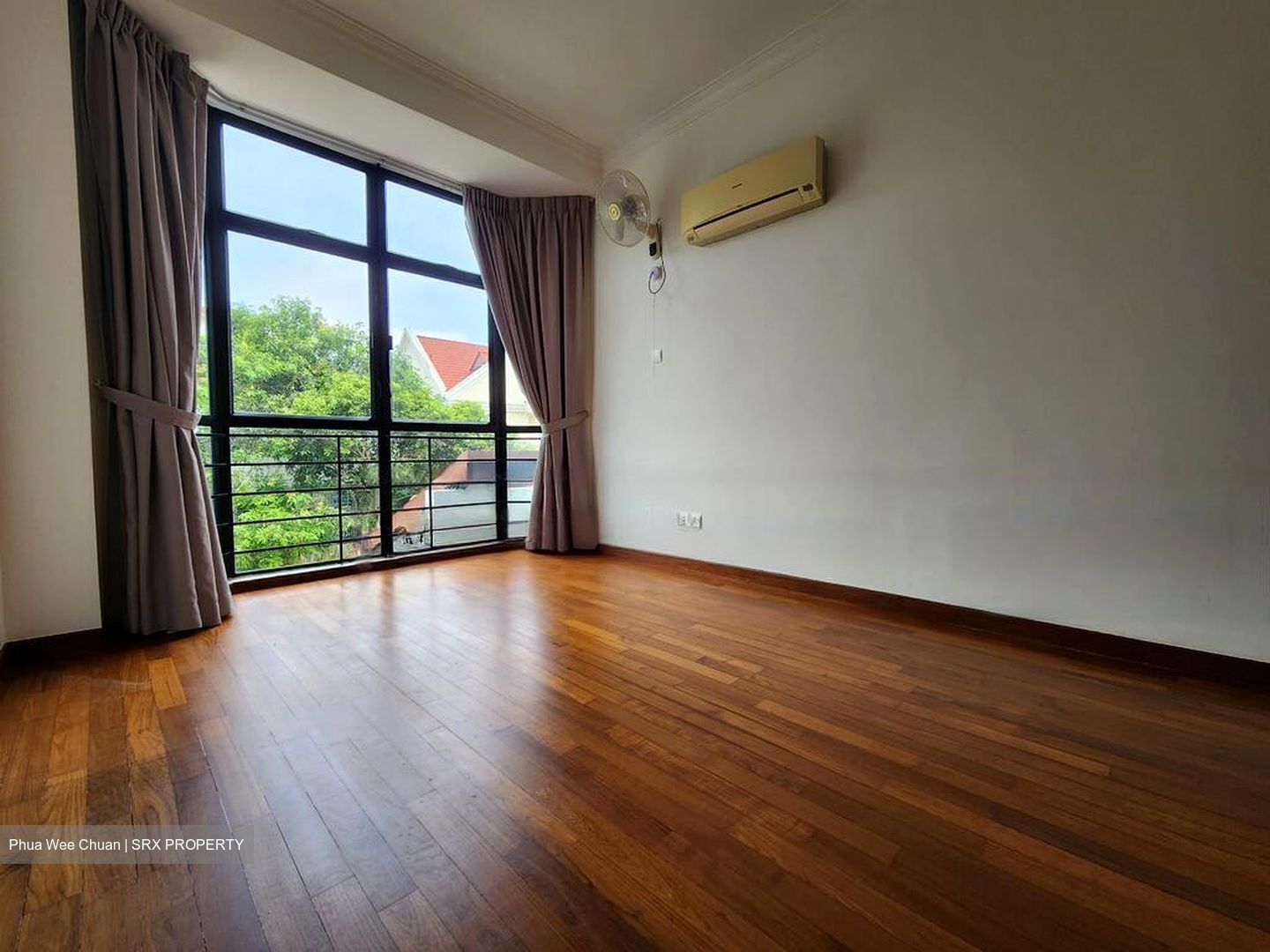 King's Road (D10), Terrace #458852761